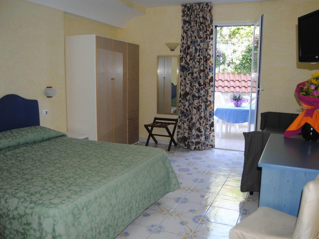Hotel L'Approdo Casamicciola Terme Exterior foto